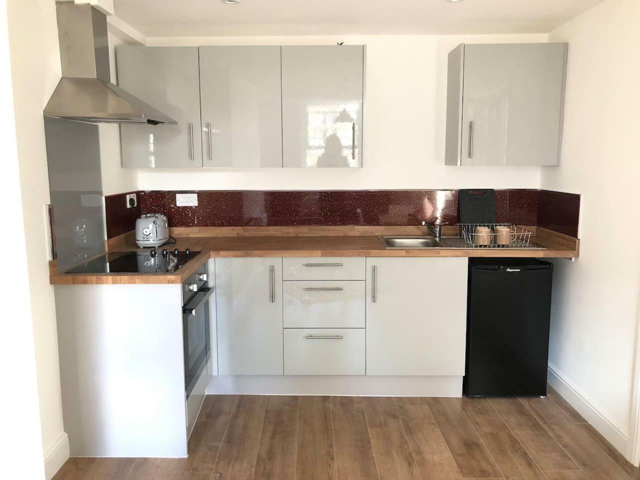 לייסטר Granby Apartments F-6 מראה חיצוני תמונה