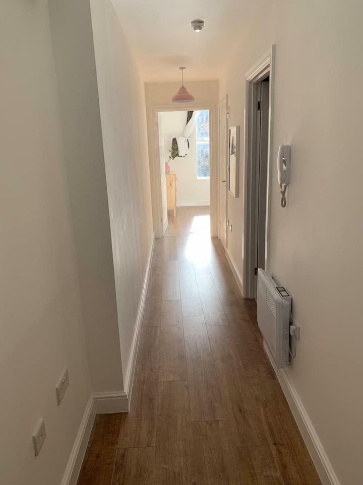 לייסטר Granby Apartments F-6 מראה חיצוני תמונה